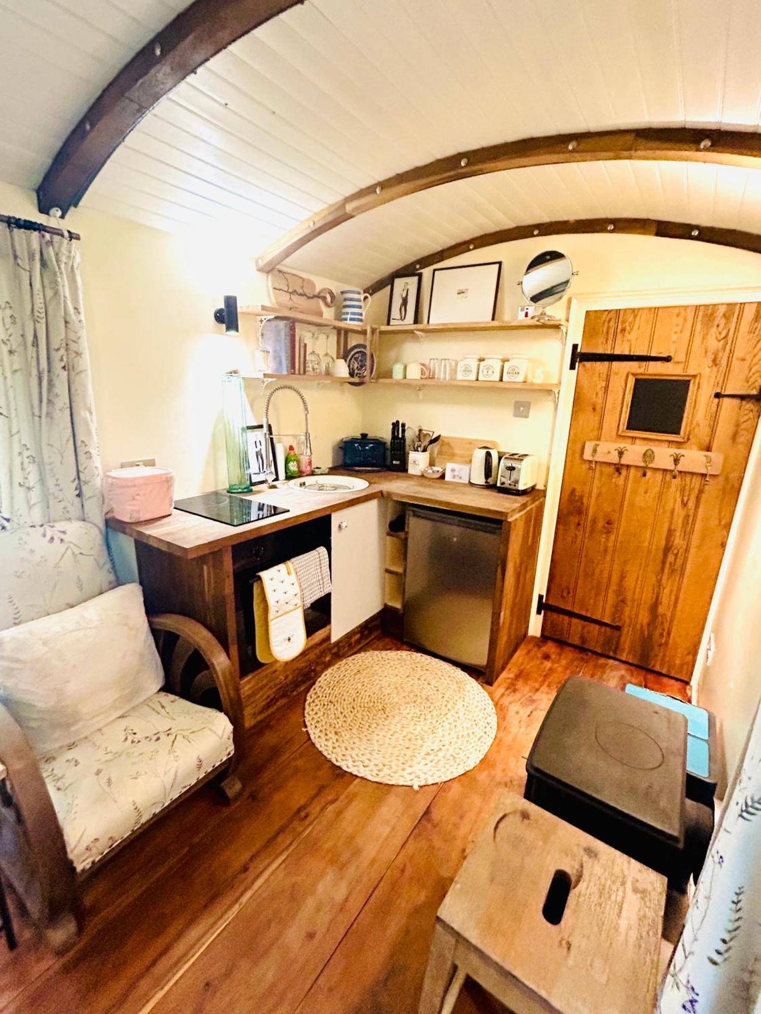 Vila The Railway Carriage - Blue Glasbury Exteriér fotografie