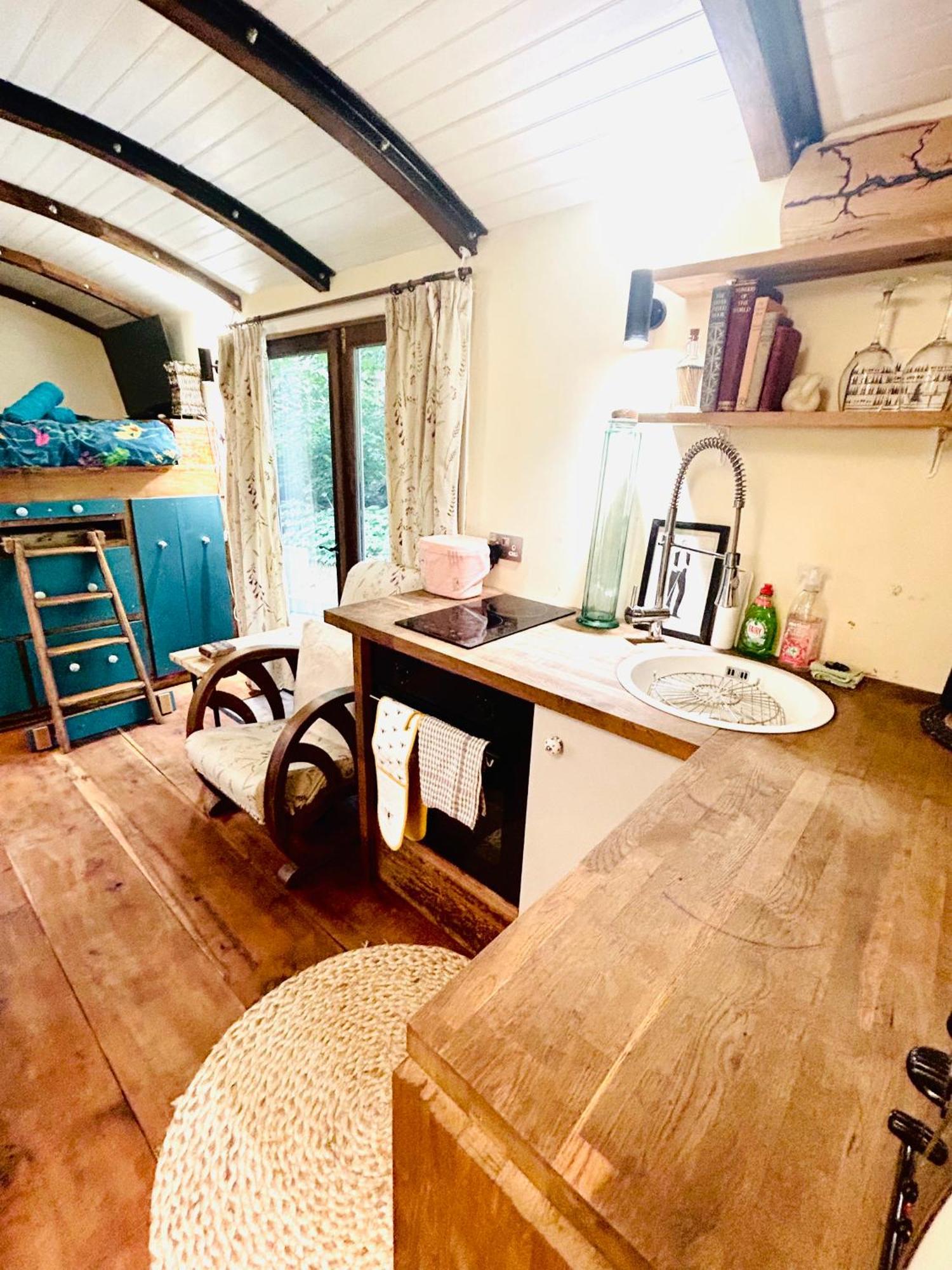 Vila The Railway Carriage - Blue Glasbury Exteriér fotografie