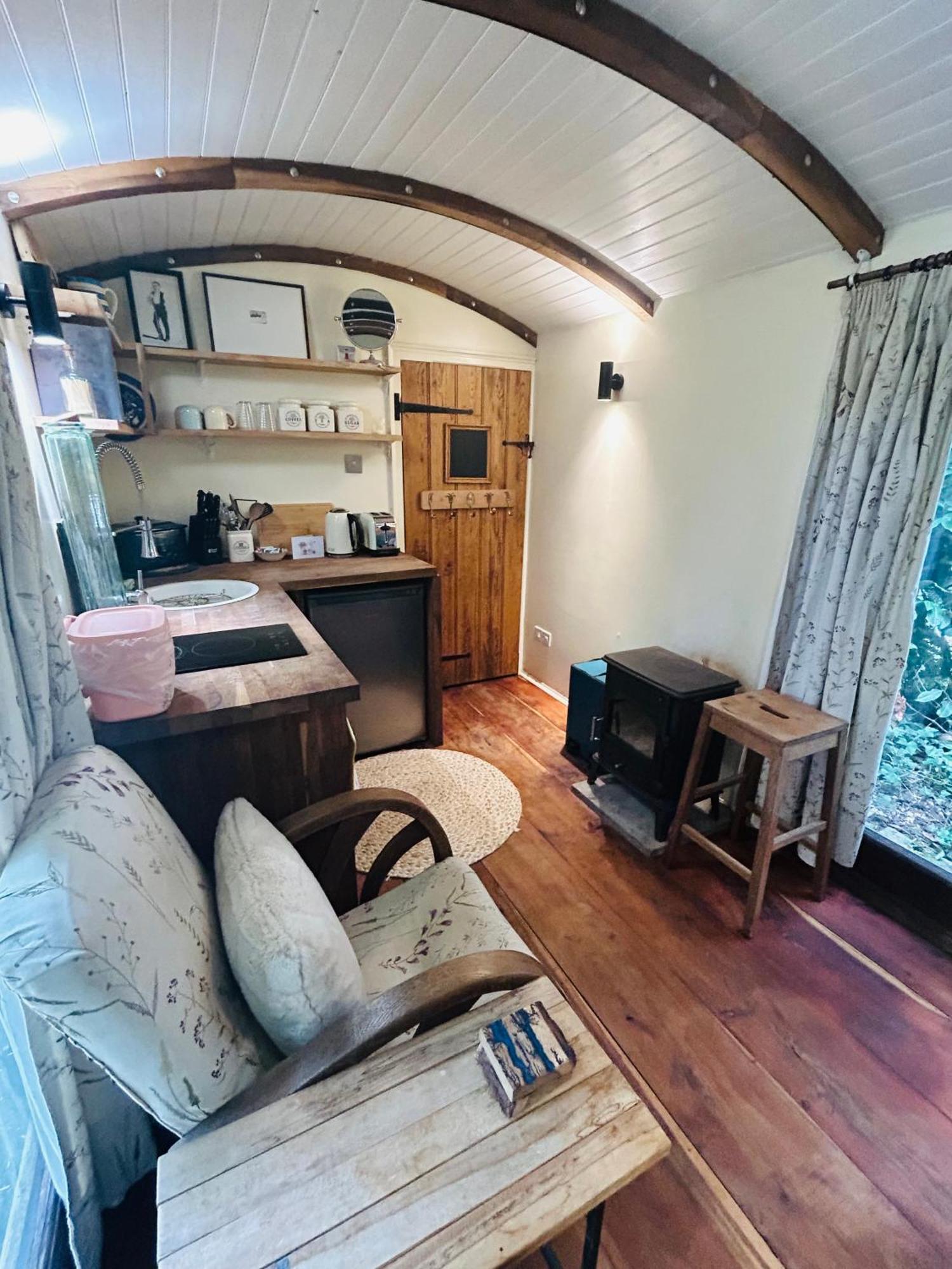 Vila The Railway Carriage - Blue Glasbury Exteriér fotografie